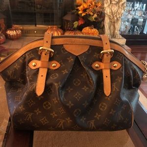 Louis Vuitton Tivoli GM Handbag